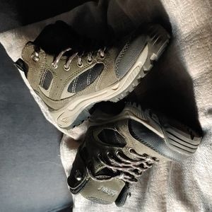 Kids Hiking Boots